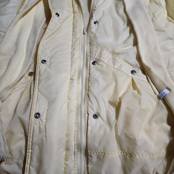 Women's Yellow Puffer Jacket - Picture 6 of 11